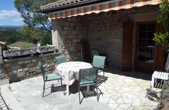 Charmante Maison en Pierre Avec Terrasse à Lablachère en Cévennes Ardéchoises