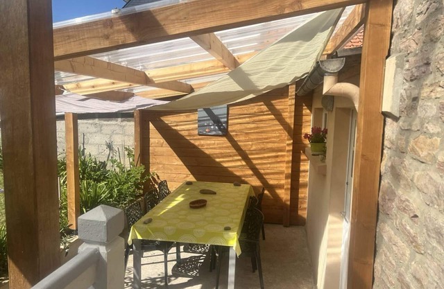 Charmante Maison en Pierres, Dans le Centre D'erquy,