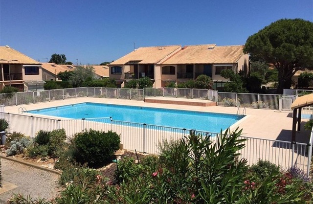 Charmante Villa T2 Mezzanine avec Piscine, Terrasse et Parking - Plage à Proximité - FR-1-81-370