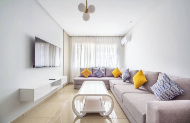 Charme Intime : Your Small Studio, Big Comfort