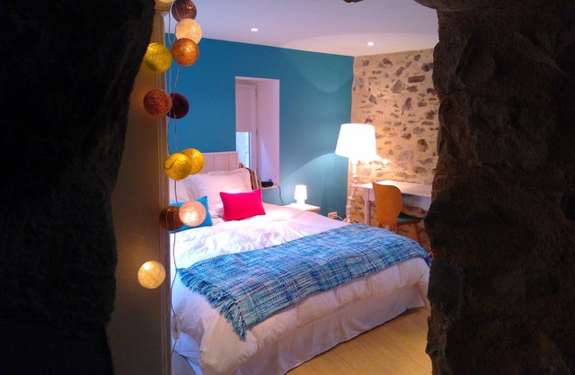 Charming cottage in green and quiet area, close to the city