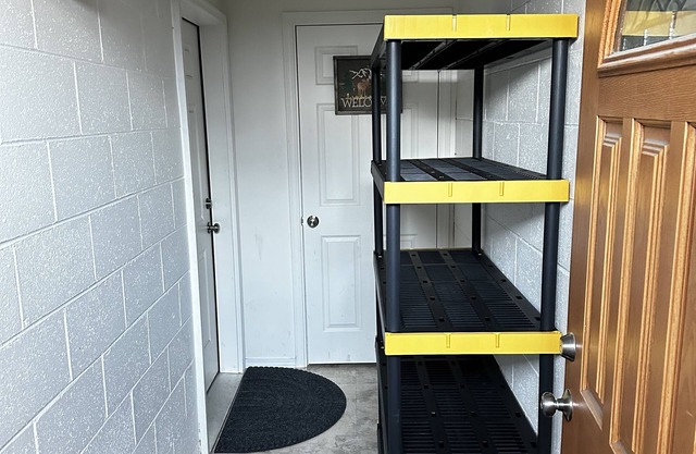 Charming 1 bed 1 bath apartment 5 mins from downtown Anchorage