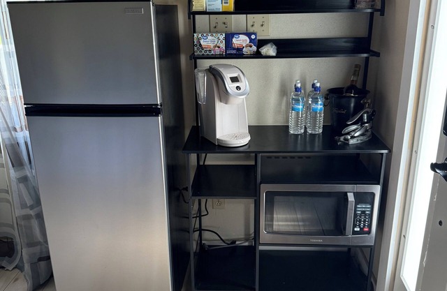 Charming 1-bedroom house with WiFi and AC in welcoming Saint John's