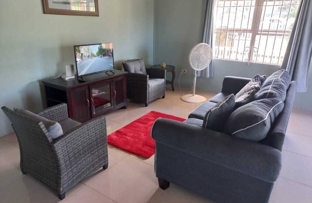 Charming 1-bedroom apartment with WiFi, AC in fantastic Basseterre
