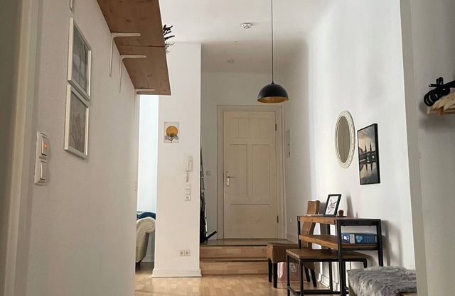 Charming 1-bedroom apartment in delightful Berlin with WiFi and workstation