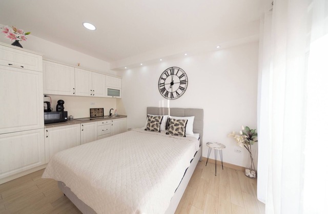 Charming 1-bedroom apartment in fabulous Tivat with Balcony, WiFi