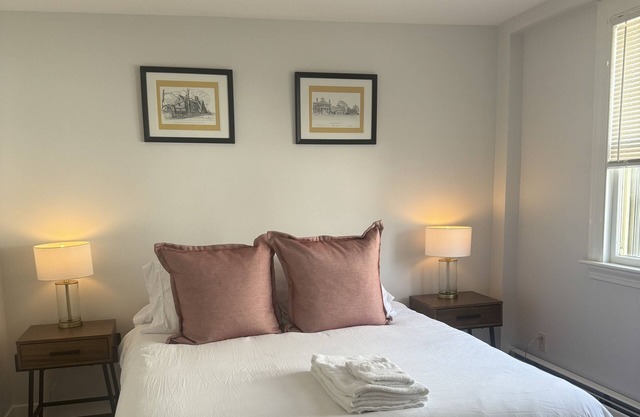 Charming 1 Bedroom Condo on Salem Common, Parking