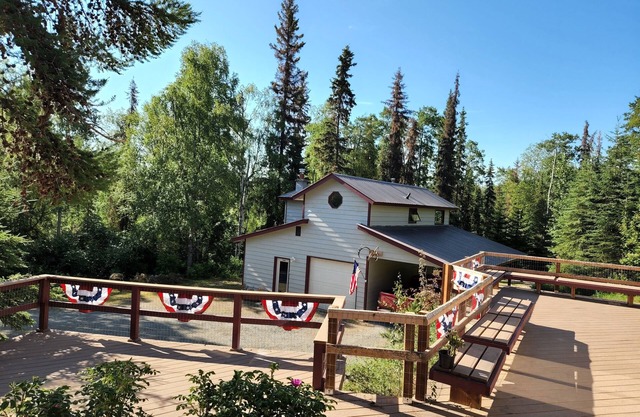 Charming 1-bedroom in wonderful Soldotna with Autumn Charm