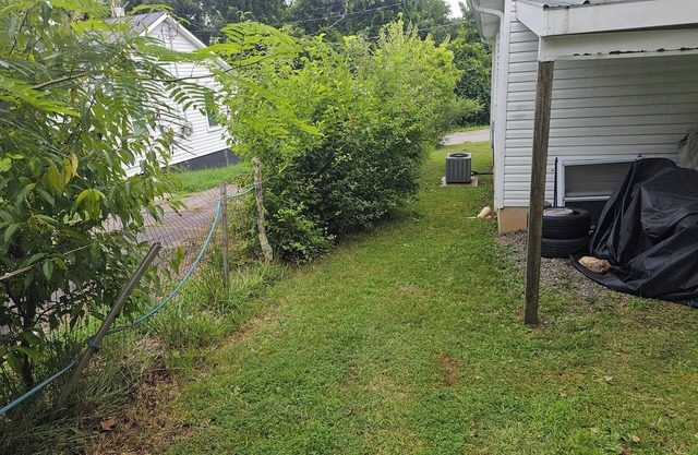 Charming 1-bedroom house in fabulous Martinsville with AC