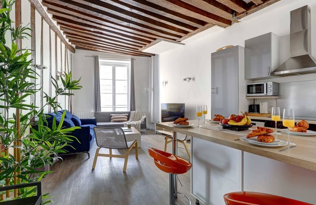 Charming 1BR in Saint-Germain for 4 Guests
