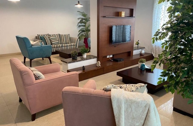 Charming 2-bedroom apt. in a contemporary building