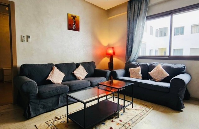 Charming 2-bedroom apartment with WiFi, AC in pleasant Mohammédia