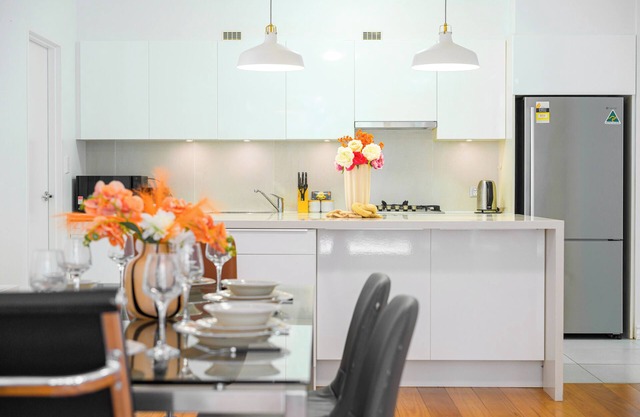 Charming 2-bedroom apartment in Redfern with Pool & Gym