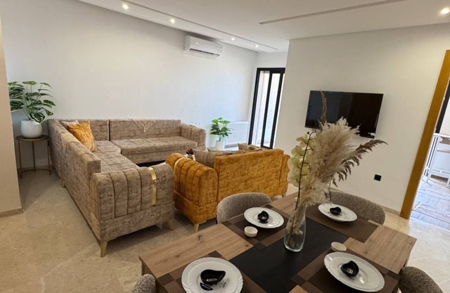 Charming 2-bedroom apartment with WiFi, AC in welcoming Sousse