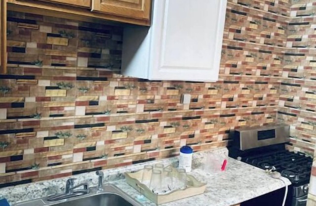 Charming 2-bedroom building with WiFi, AC in enchanting Zac Mbao