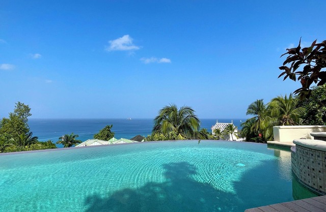 Charming 2-bedroom cottage with AC, WiFi in awesome Castries