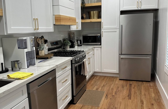 Charming 2-bedroom house in historic Coronado neighborhood