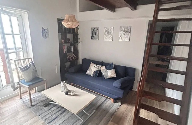 Charming 2-bedroom studio in Clichy with WiFi access