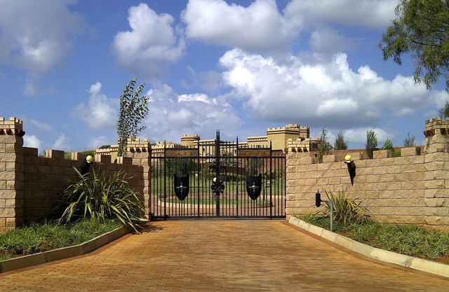 Charming 2-bedroom bed & breakfast in Bloemfontein with AC. Private and secure.