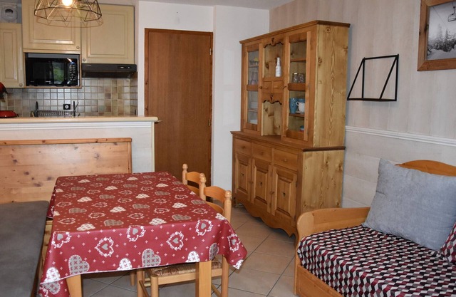 Charming 2-Room Apartment with Heated Pool and Terrace