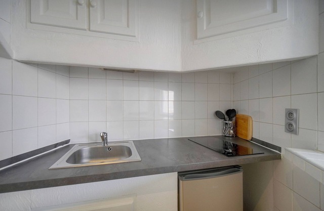 CHARMING 2 ROOMS NEAR FORVILLE A1B269