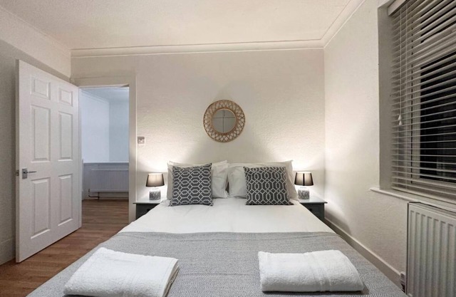Charming 3-bedroom family home close to Richmond