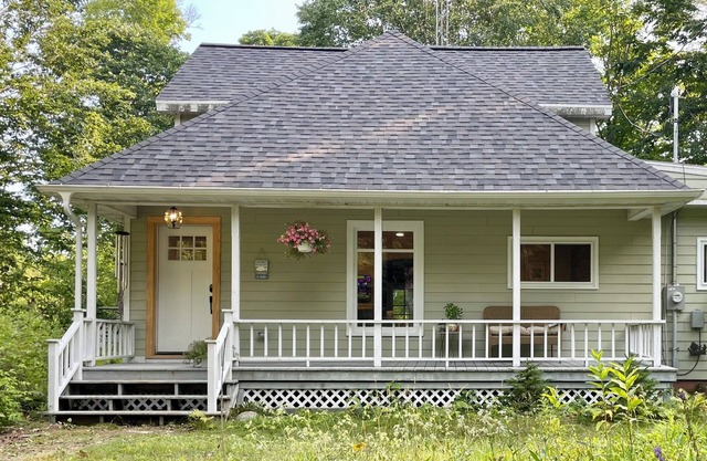 Charming 3-bedroom historic house on Washington Island