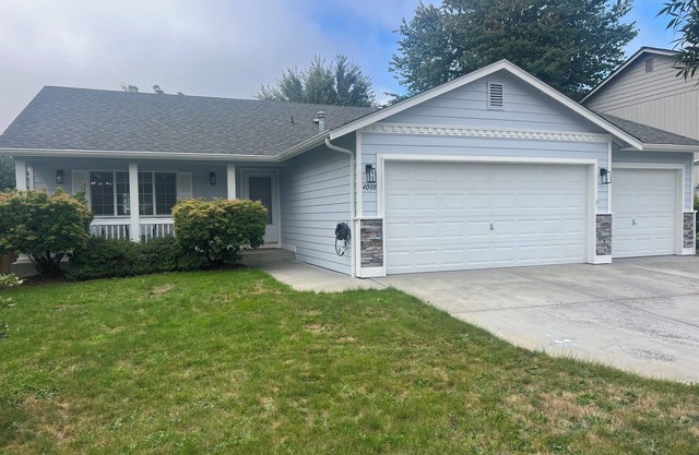 Charming 3-bedroom house in Arlington with AC, WiFi. Enjoy your stay