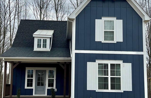 Charming 3-bedroom house near Holiday Landing Marina at Tims Ford Lake.