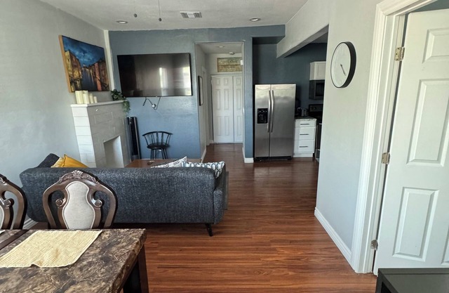 Charming 3-bedroom house in pleasant Phoenix with AC, WiFi