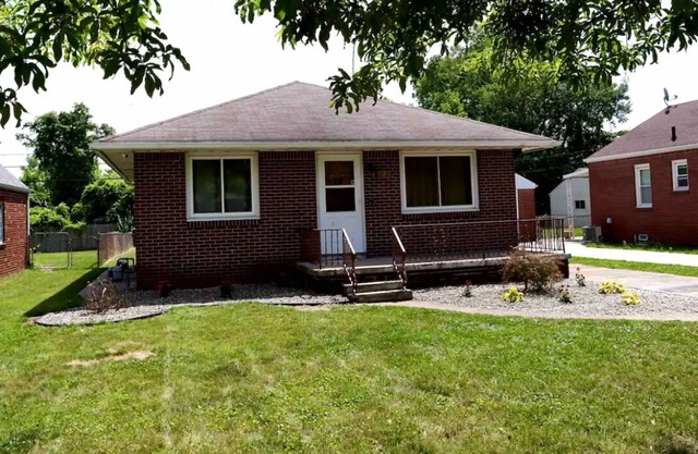 Charming 3 bedroom house in Toledo close to downtown and highway