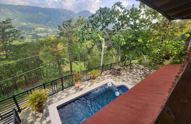 Charming 3-bedroom villa with WiFi with a gorgeous view of Jarabacoa