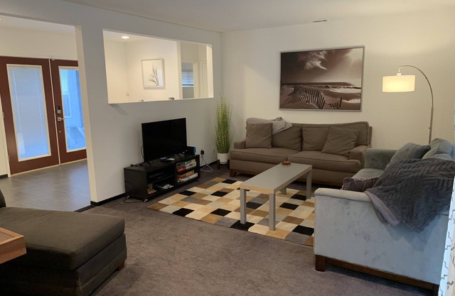 Charming 3BR House in Prime Sherman Oaks Location
