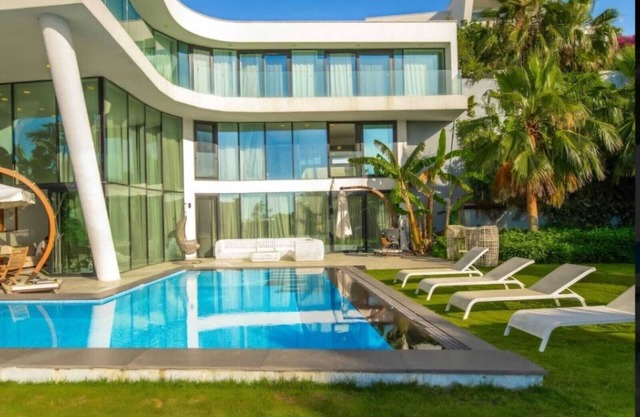 Charming 4-bedroom building with AC, WiFi in tranquil Boğaziçi