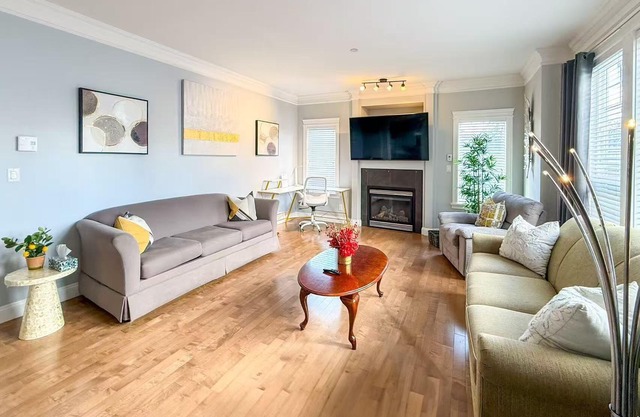 Charming 4-bedroom house in Langford next to Thetis lake