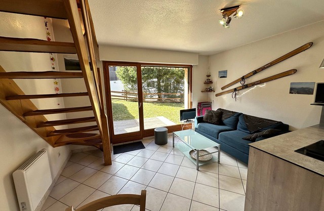 Charming 45m² Duplex with Garden, 2 Bedrooms, Close to Nature, Ideal for Family Stay