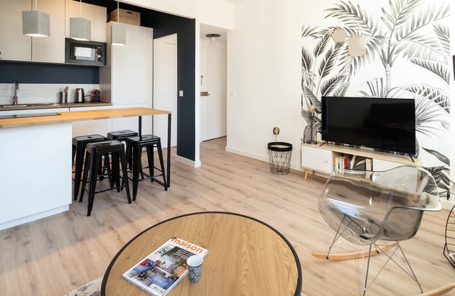 Charming And Design Apt In The Centre Of Marseille