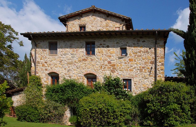Charming apartment in country house surrounded by Chianti Classico vineyards