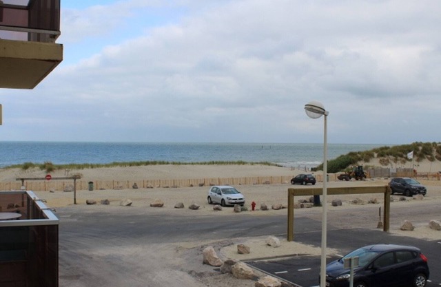 Charming Apartment Steps from Beach & Sailing Club