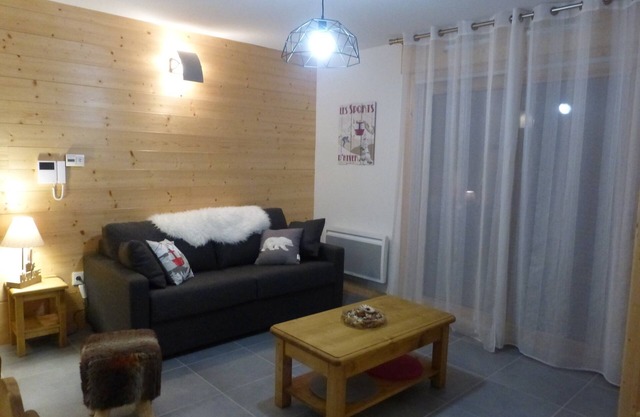 Charming apartment on the ground floor departure back ski in ski out beautiful residence