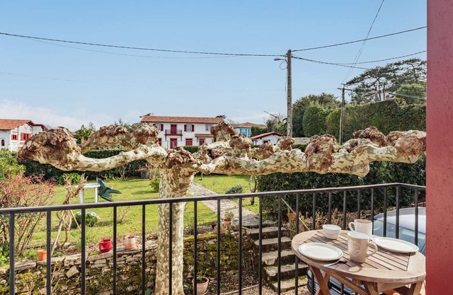 Charming Apartment 300m from the Beach in Peaceful Guéthary