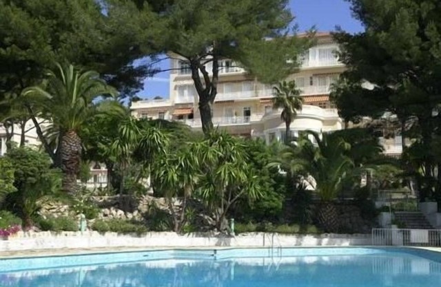 Charming apartment in a luxurious residence in Hyeres