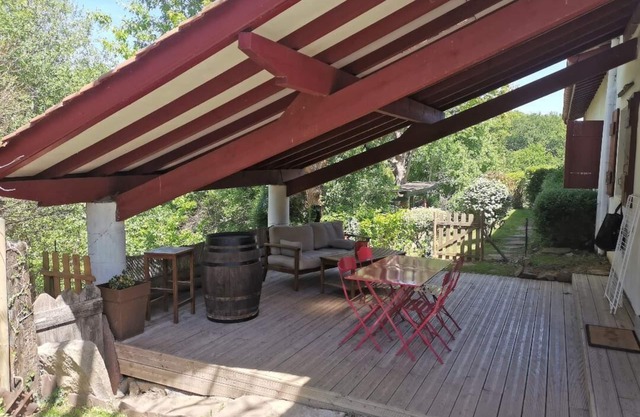 Charming apartment, in an authentic setting, private terrace.