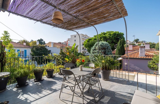 Charming apartment in town house