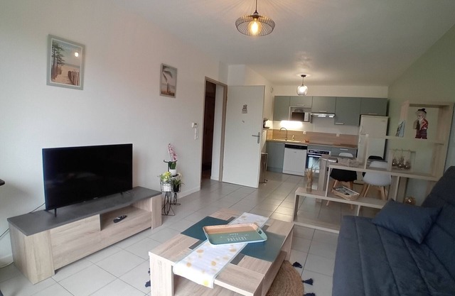 Charming apartment near beach with terrace and parking