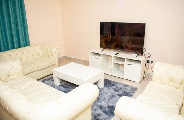 Charming apartment with WiFi and AC in marvelous Mwingi