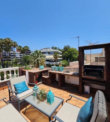 Charming Apartment with Terrace Beach and Sun