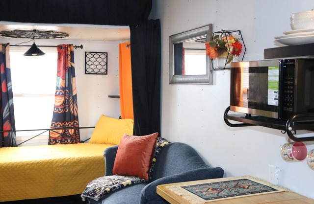 Charming Backyard Studio/Tiny Home in beautiful Jacksonville/OP