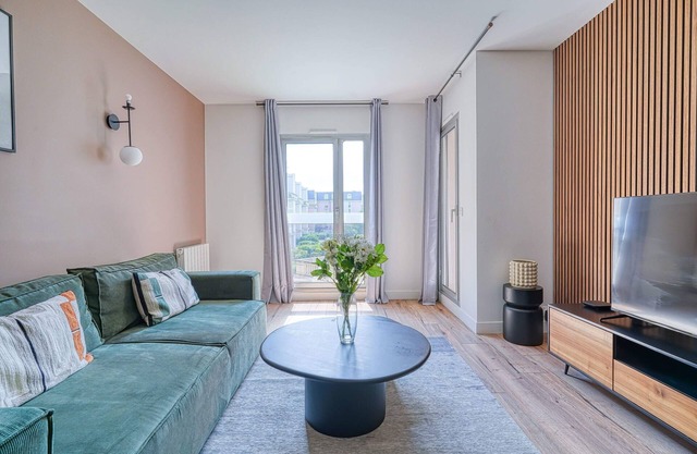Charming, bright 2-room apartment with balcony in Rueil-Malmaison - Comfort and