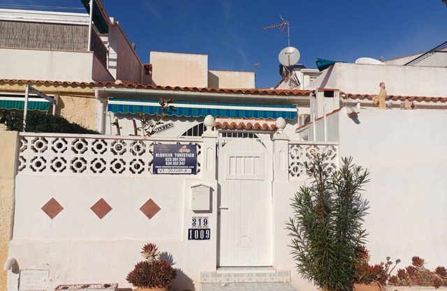 Charming Bungalow in Torrevieja Near La Mata Natural Park